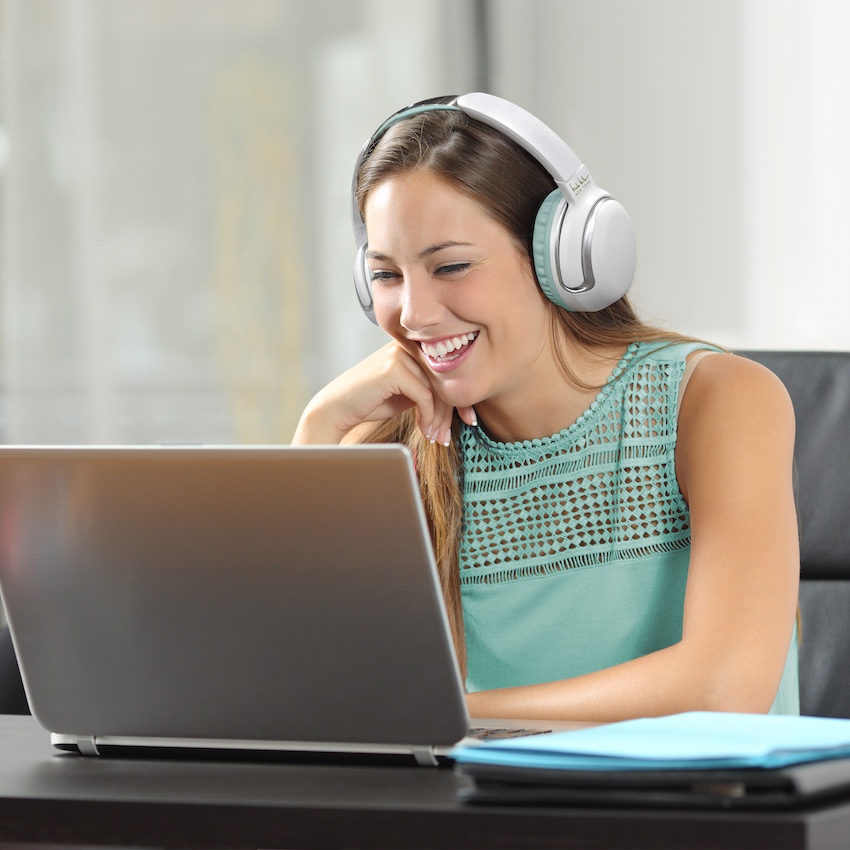 Chime Wireless Headphones Header Image